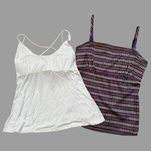 2 Singlets Moda International & New York & Company